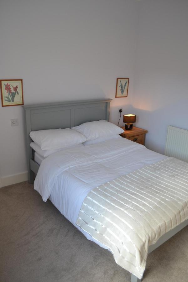 Entire 3 Bedroom House Near Caerphilly Station Extérieur photo