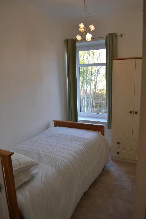 Entire 3 Bedroom House Near Caerphilly Station Extérieur photo